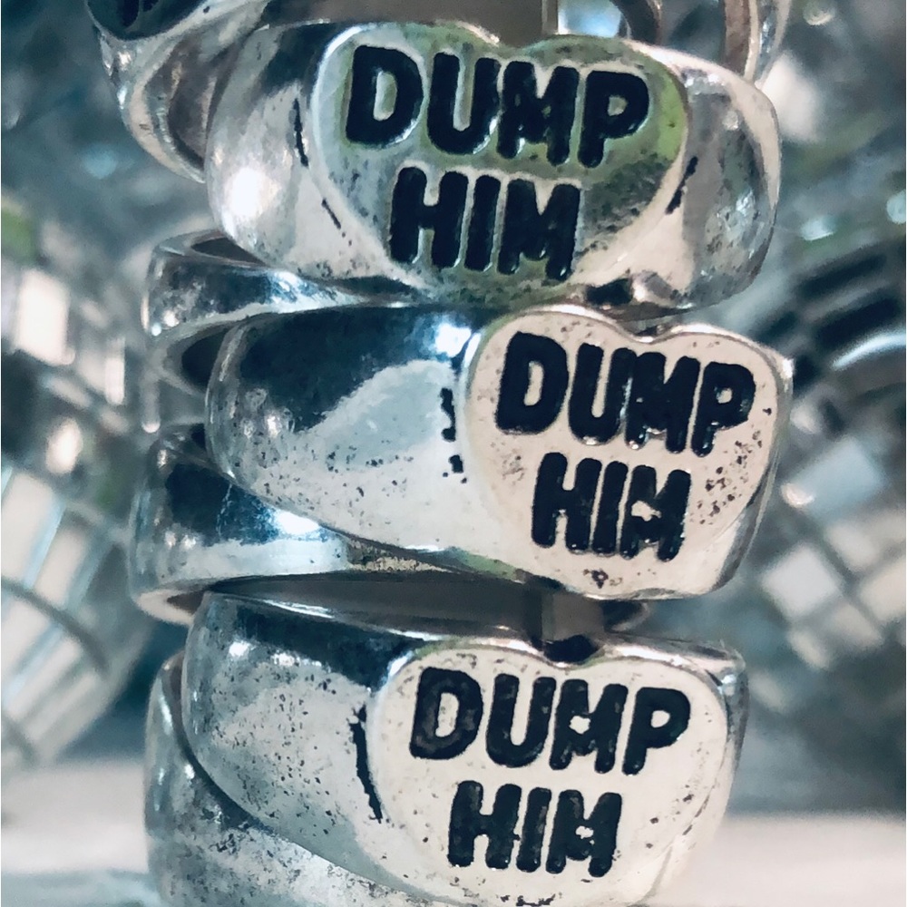New! ✨DUMP HIM RING✨